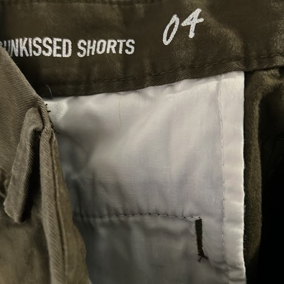 GAP Sun Kissed Shorts Army Green Size 4 - Picture 7 of 8